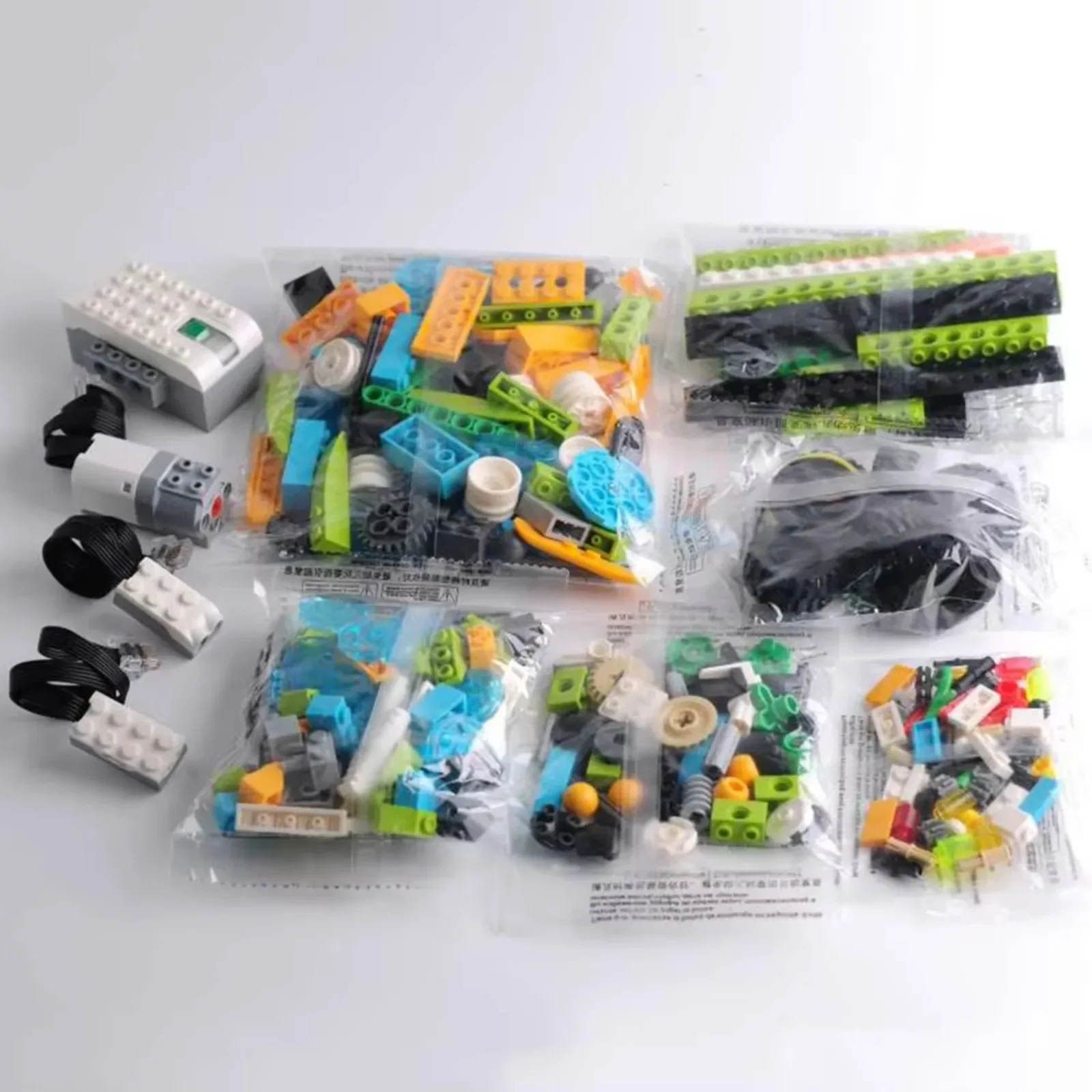 STEM We-do2.0 45300 コアプログラミングキ - Lego Set Technic のレビューと価格